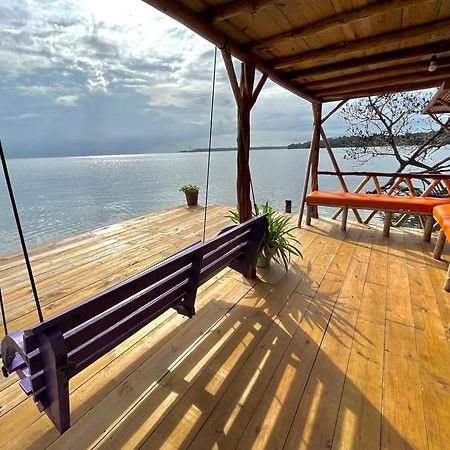 Urraca Monkey Island Eco Resort (Adults Only) Punta Laurel المظهر الخارجي الصورة